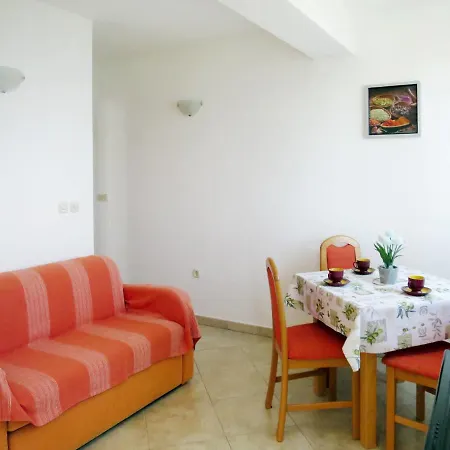 Marijeta - Mod203 Apartment *